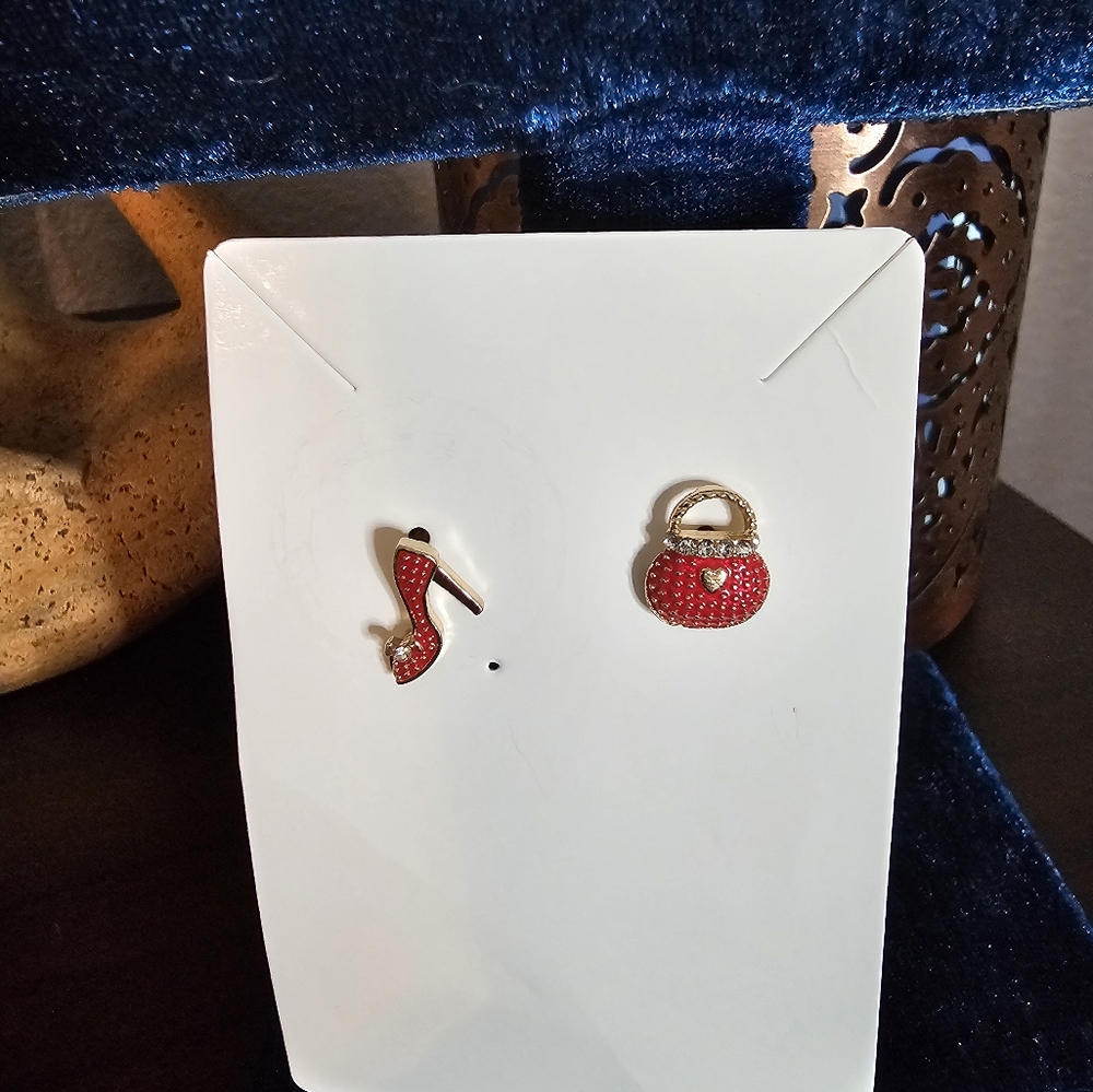 Mismatched Red Enamel Heel and Purse Earrings New - Picture 4 of 8